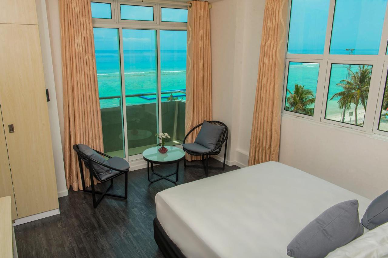 Acacia Beach Hotel 훌루말레 외부 사진