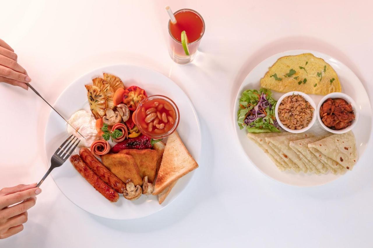 Acacia Beach Hotel 훌루말레 외부 사진
