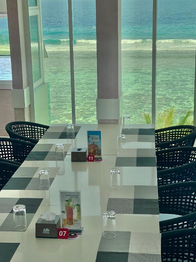 Acacia Beach Hotel 훌루말레 외부 사진